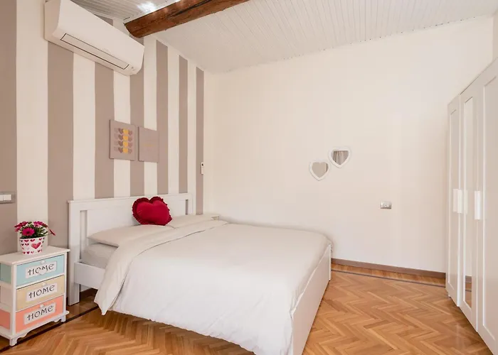 Scaldacuore - Historic Filatoio Apartment *